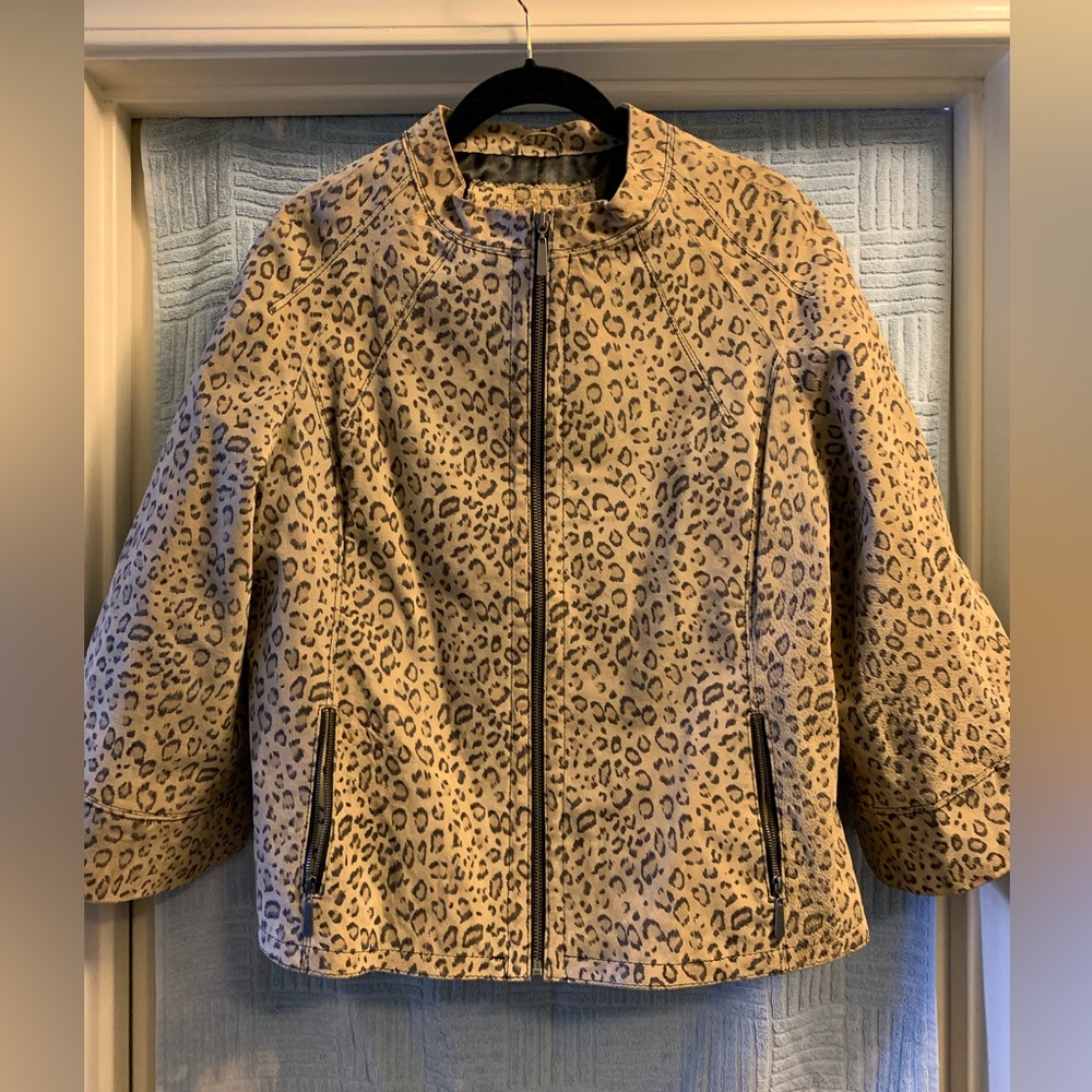 LAL LIVE A LITTLE WOMENS LEOPARD PRINT JACKET SIZE M